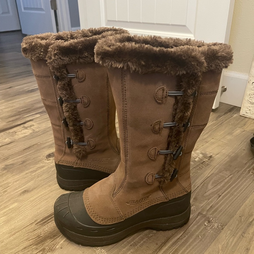 Baffin Women’s “Kiki” Insulated Suede Boots